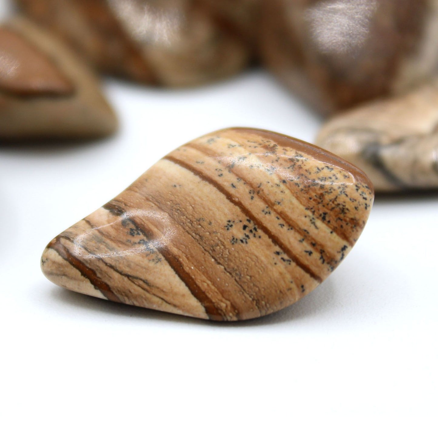 L Tumble Stones - Kalahari Desert Stone – detail view