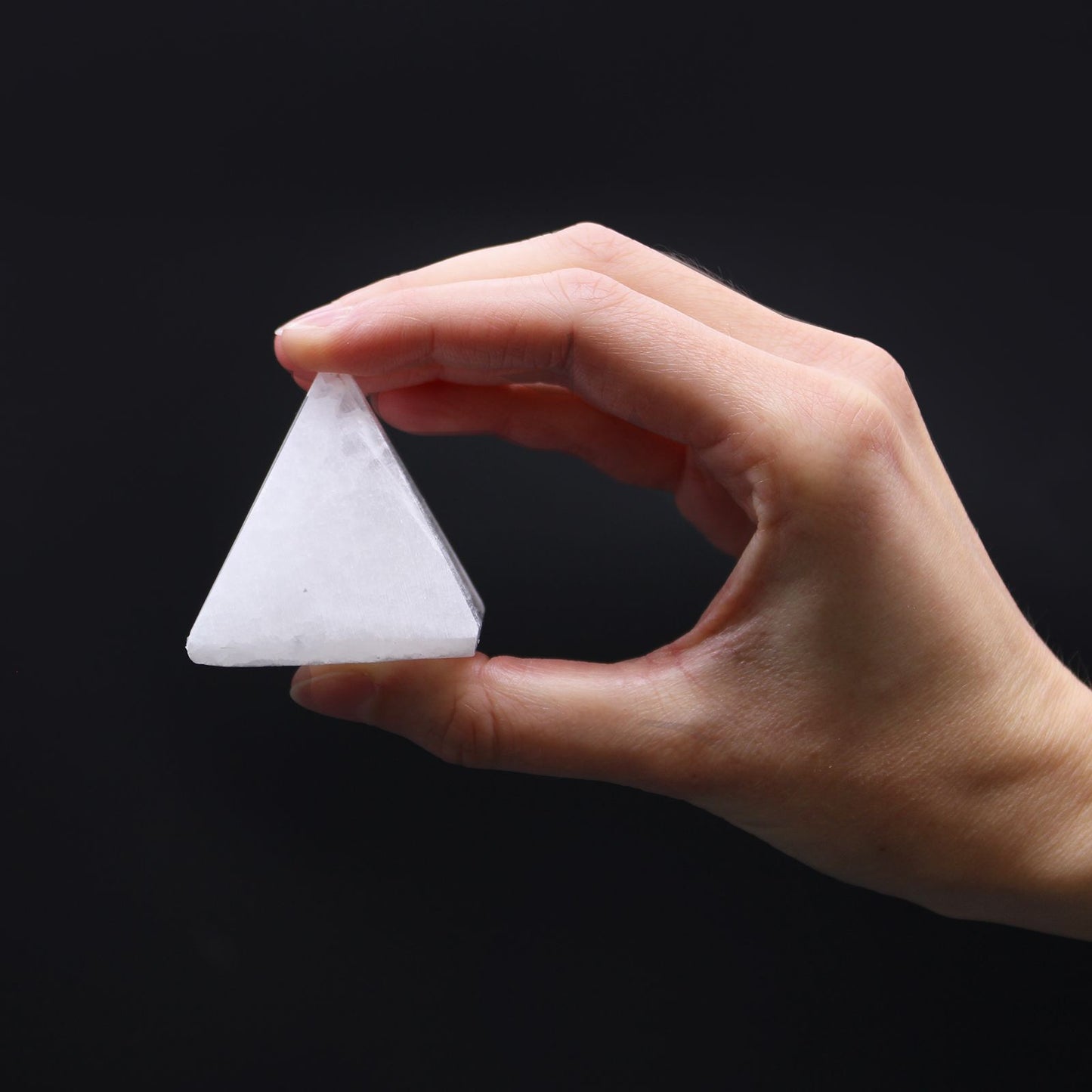Selenite Pyramid - 5 cm – packaging