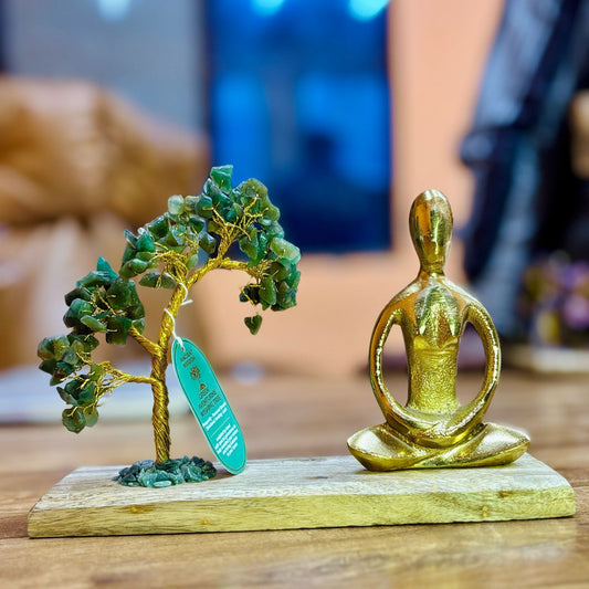 Gemstone Yoga Garden - Padmasana Pose - Green Aventurine - Tilted Tree - 100 chipstones | Auro & Co