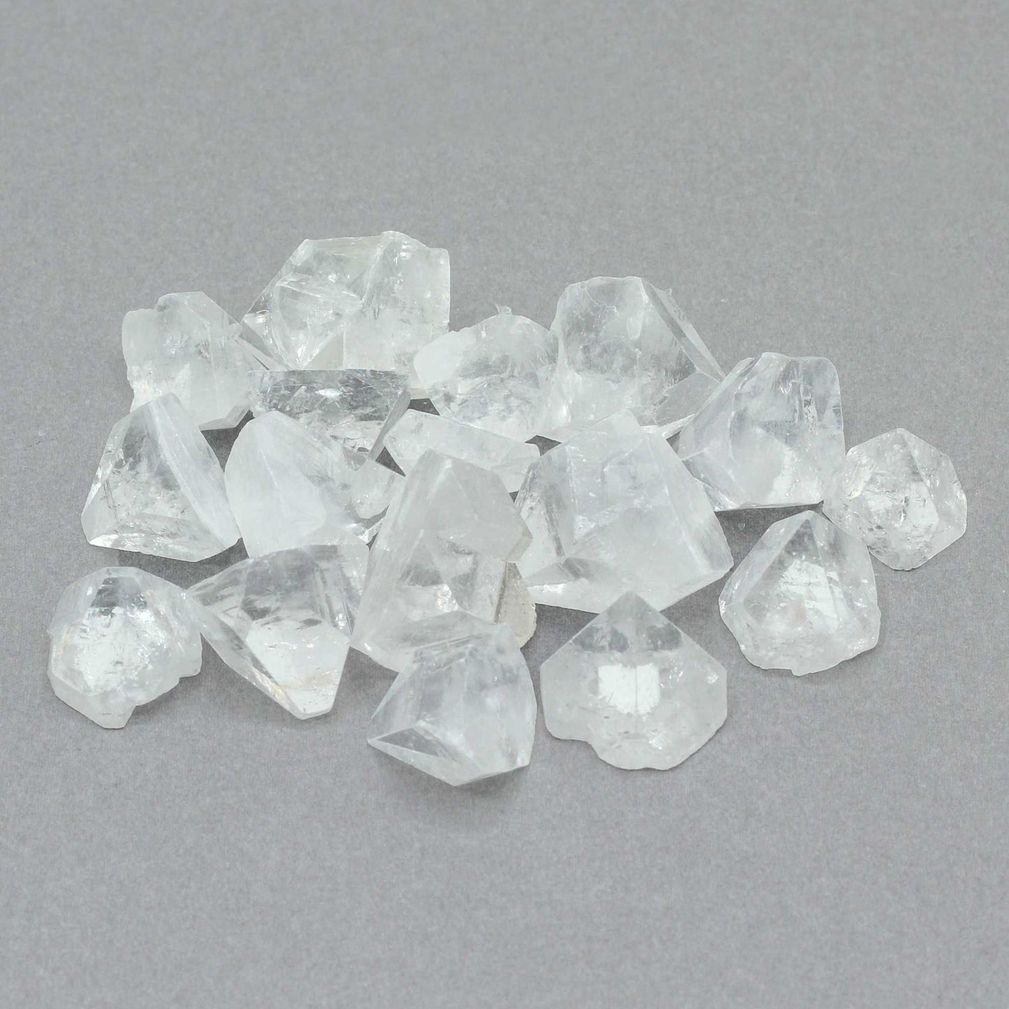Apophyllite Tips Med Size (12-20mm) - 100gms | Auro & Co
