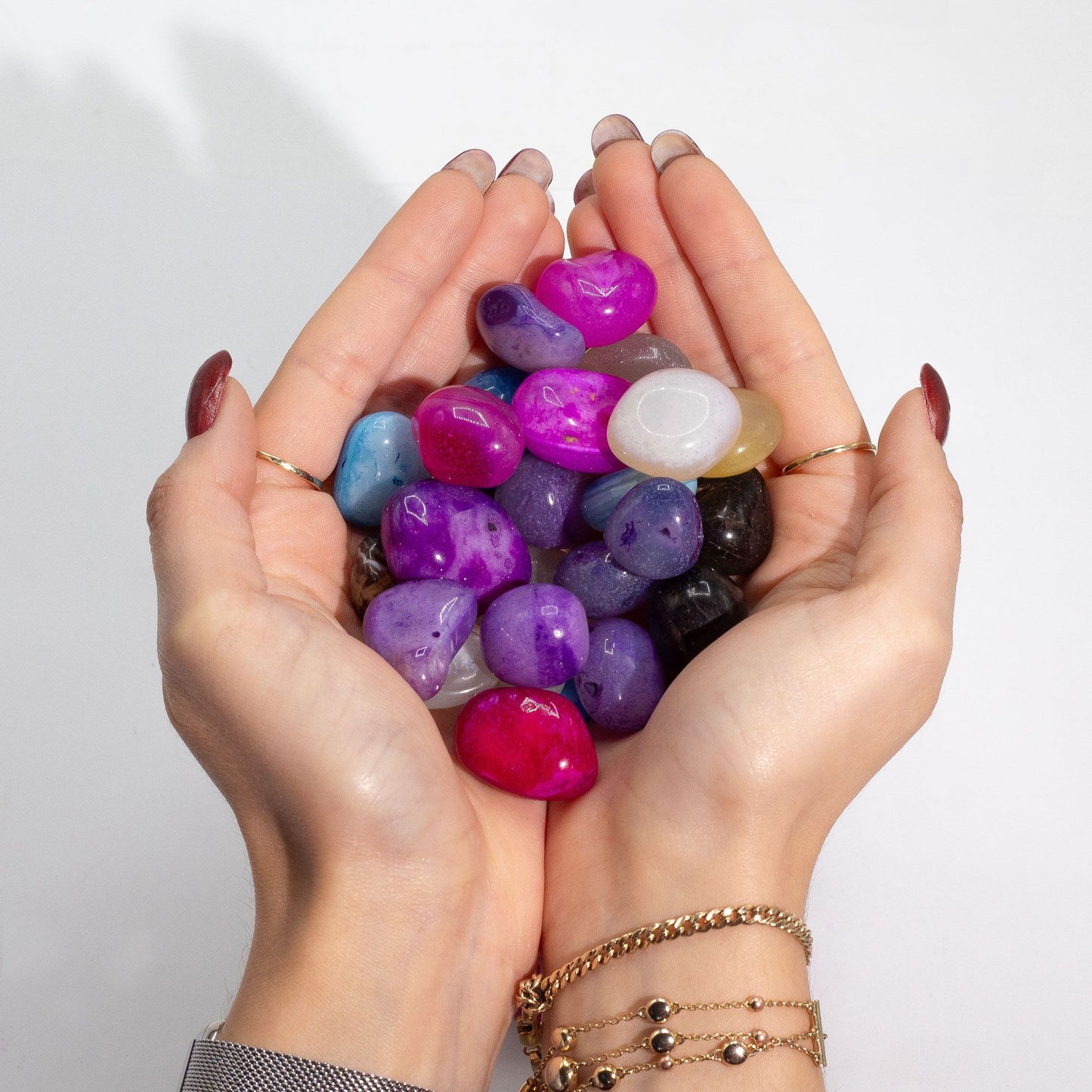 Bulk Treated Mixed Agate - 1kg (aprox. 70 stones) - 7 colours – detail view