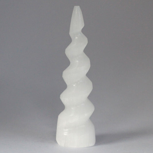 Selenite Spiral Unicorn Horn Tower - 15 cm – detail view