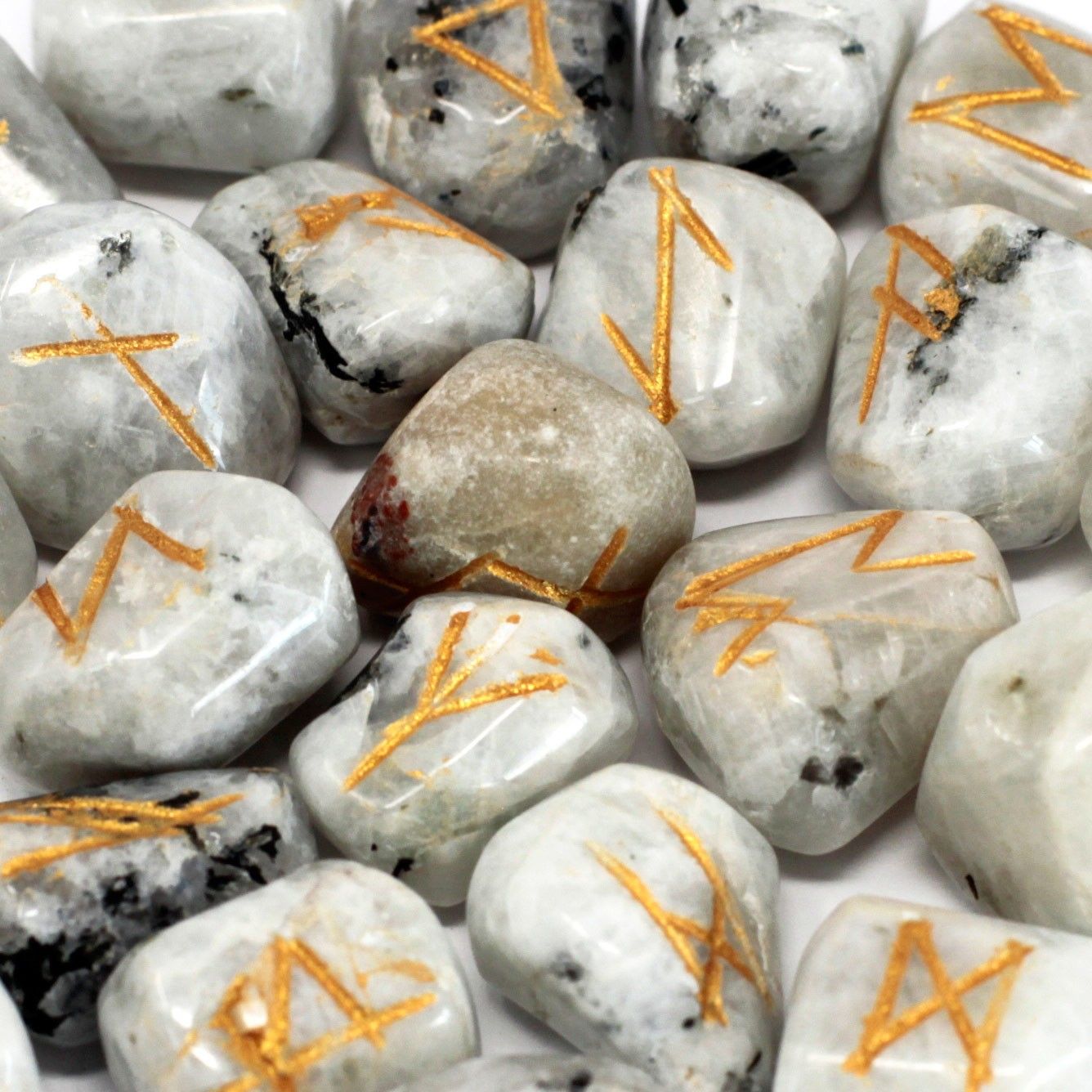 Runes Stone Set in Pouch - Rainbow Moonstone – lifestyle shot