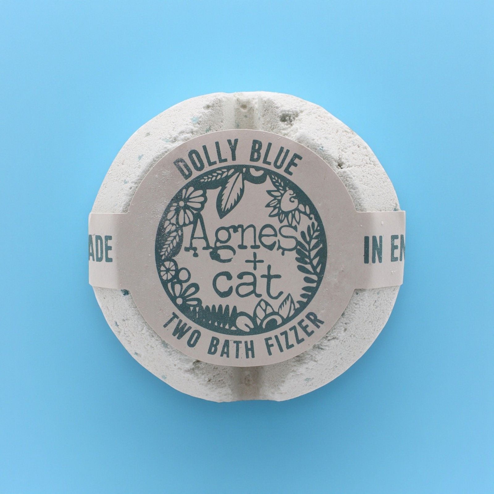 Agnes + Cat Bath Fizzer - Dolly Blue – detail view