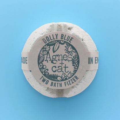 Agnes + Cat Bath Fizzer - Dolly Blue – detail view