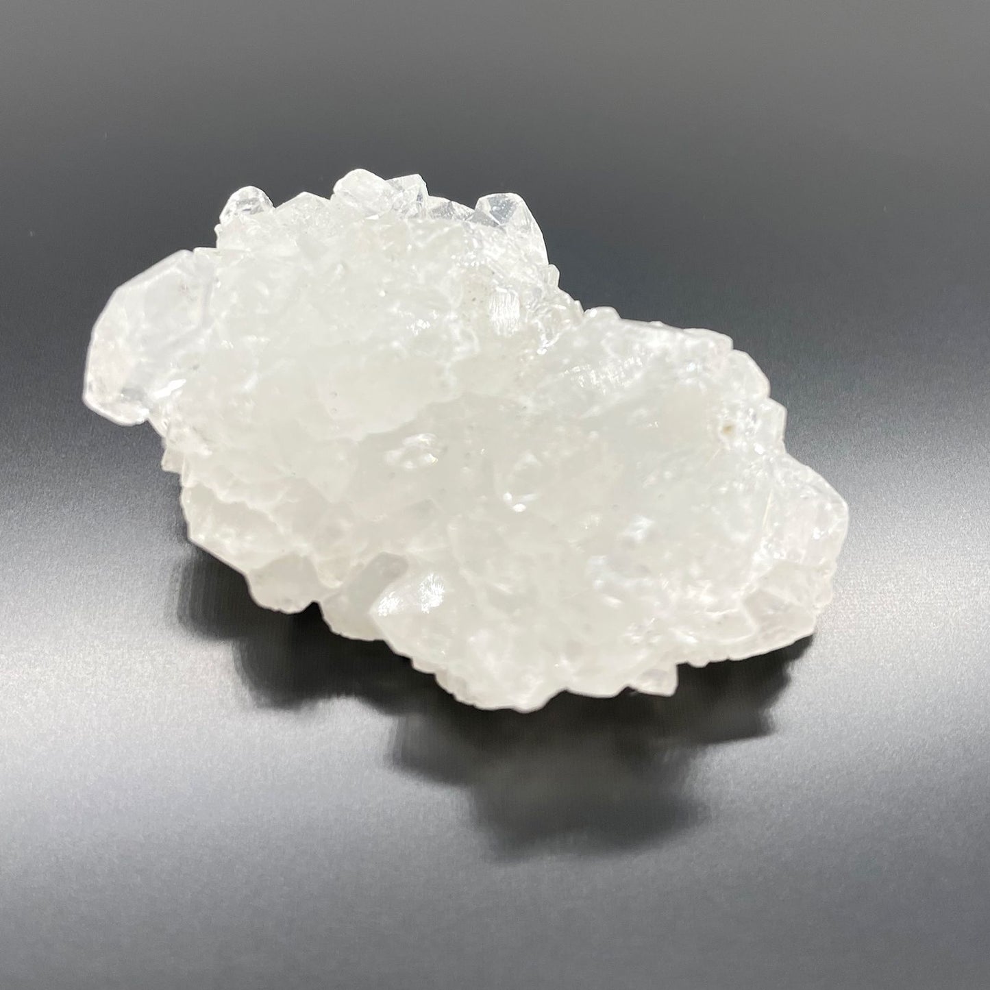 White Apophyllite Clusters 20-30mm – product image 11
