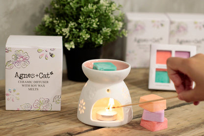 Ceramic Floral Wax Melt Burner with 4 Soy Wax Melts - Agnes + Cat