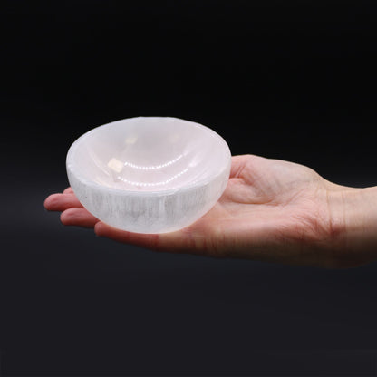 Selenite Round Bowl - 10cm – detail view