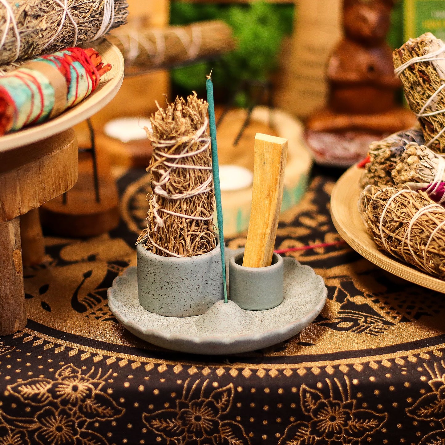 Palo Santo Stick & Smudge Holder - Lotus Flower - Blue – packaging