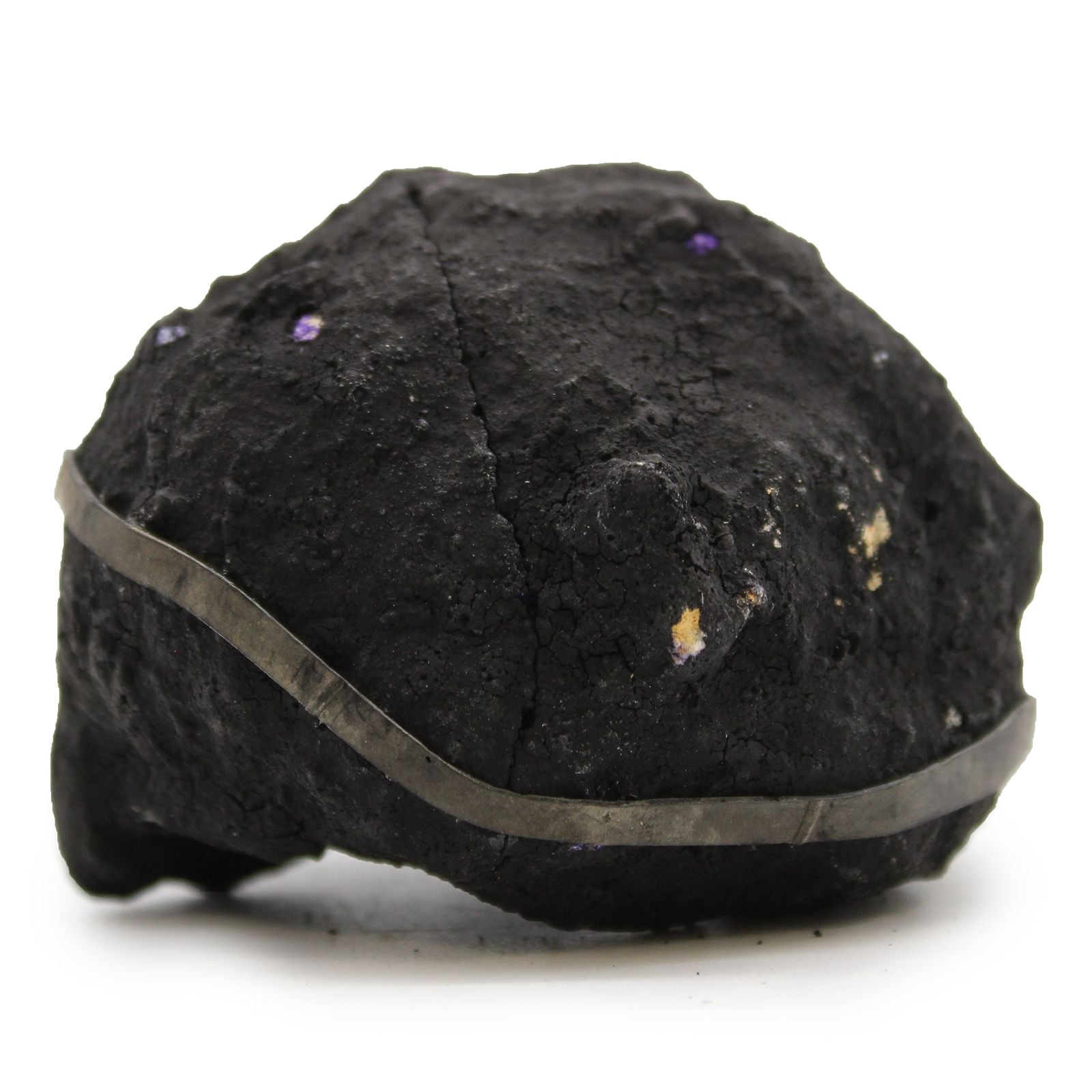 Coloured Calsite Geodes - Black Rock - Purple – detail view