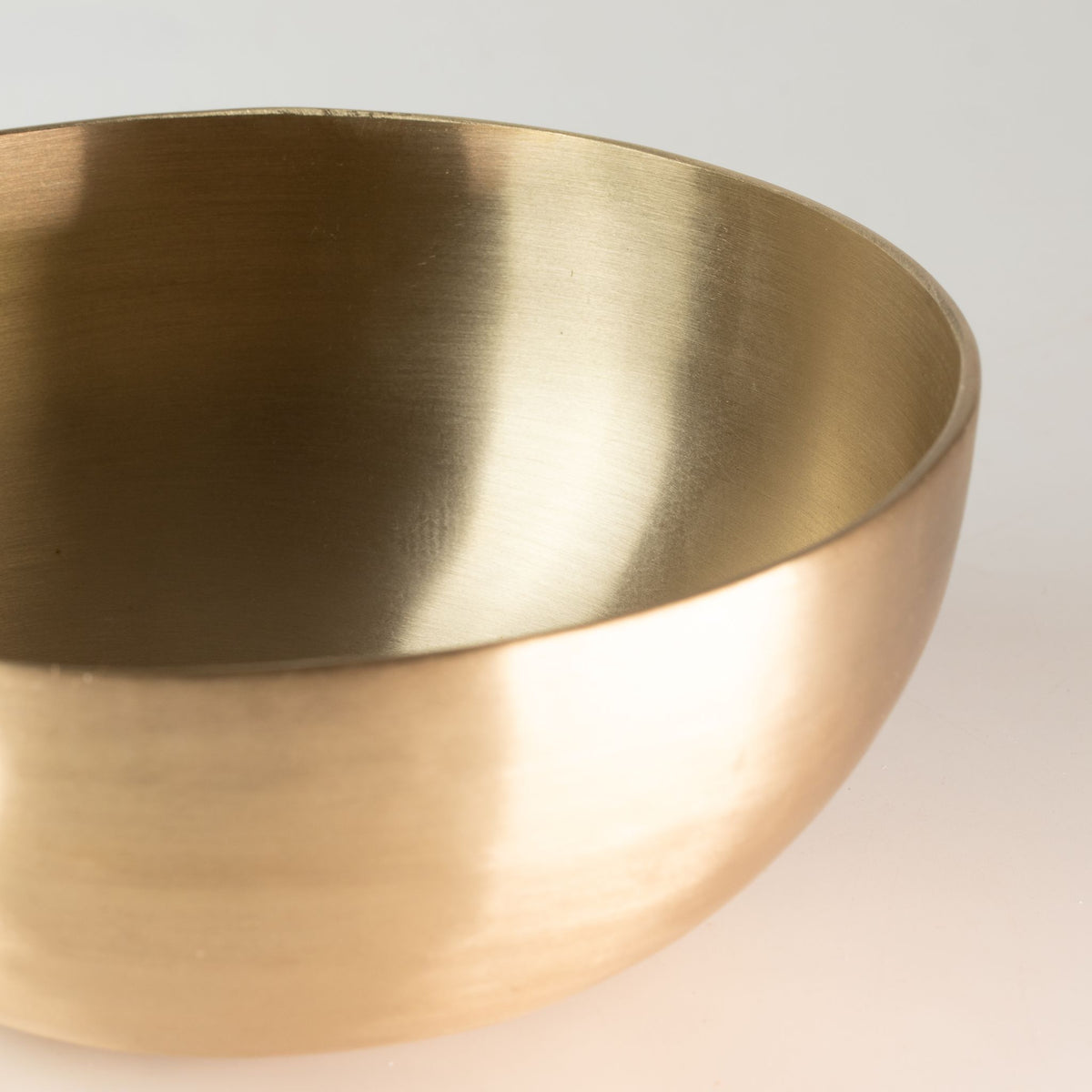 Chaken Singing Bowl, Handmade, Golden Finish, Large, 17cm, approx 800g