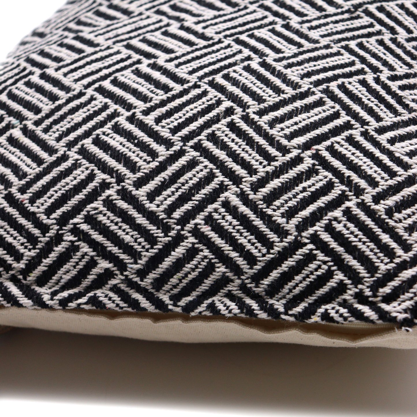 Midnight Criss-Cross Artisan Cushion Cover – 40x40 cm – detail view