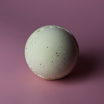 Set of 3 Simply Vanilla Bath Bombs – lifestyle shot