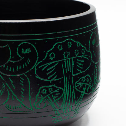 Cauldron Singing Bowl - Magic Mushroom - Green (15cm) – lifestyle shot