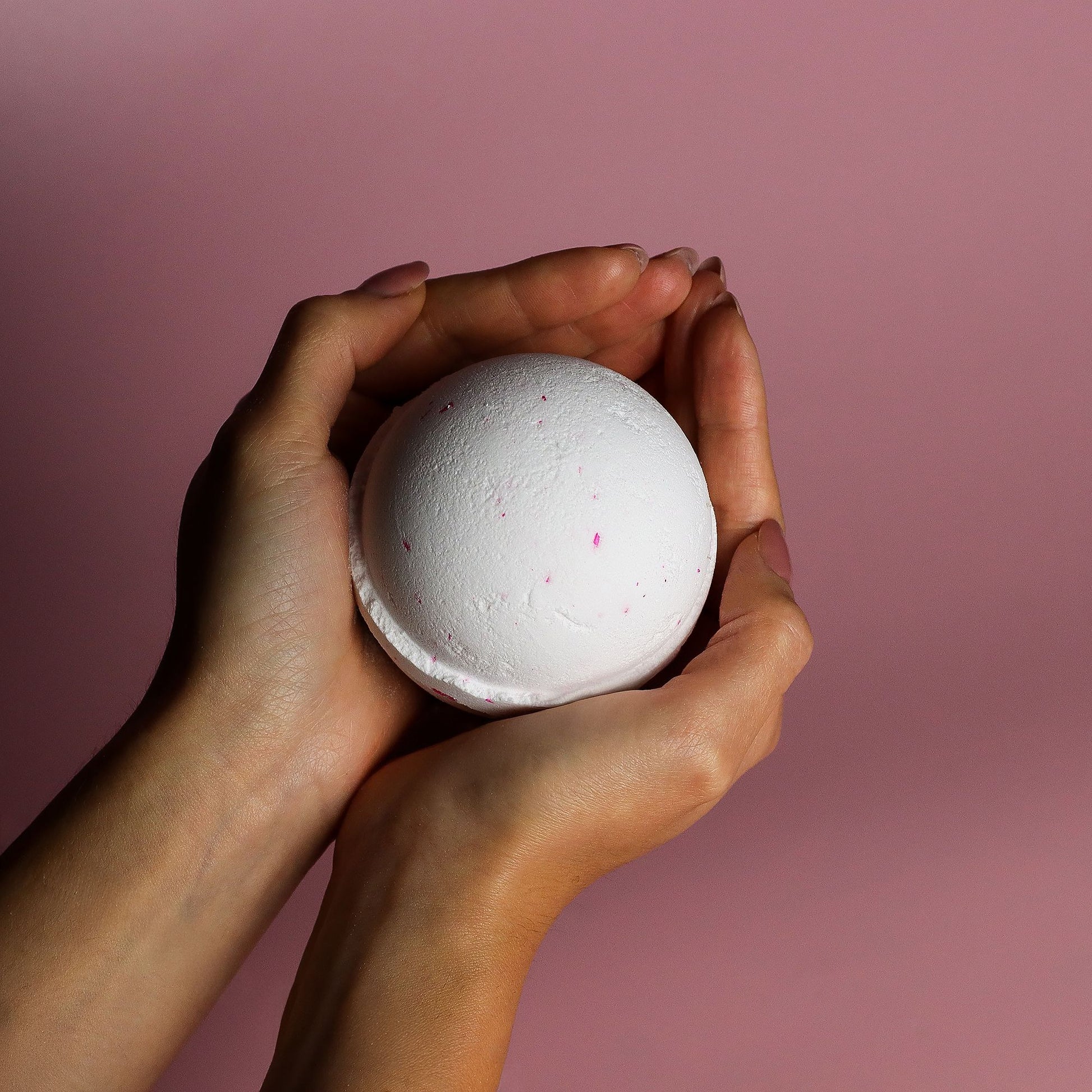 Set of 3 Coconut Dream Bath Bombs – detail view