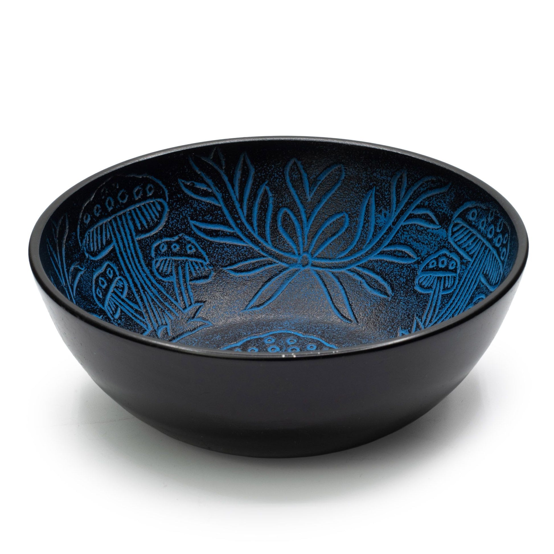 Aluminum Singing Bowl - Magic Mushroom - Blue (20cm) – lifestyle shot