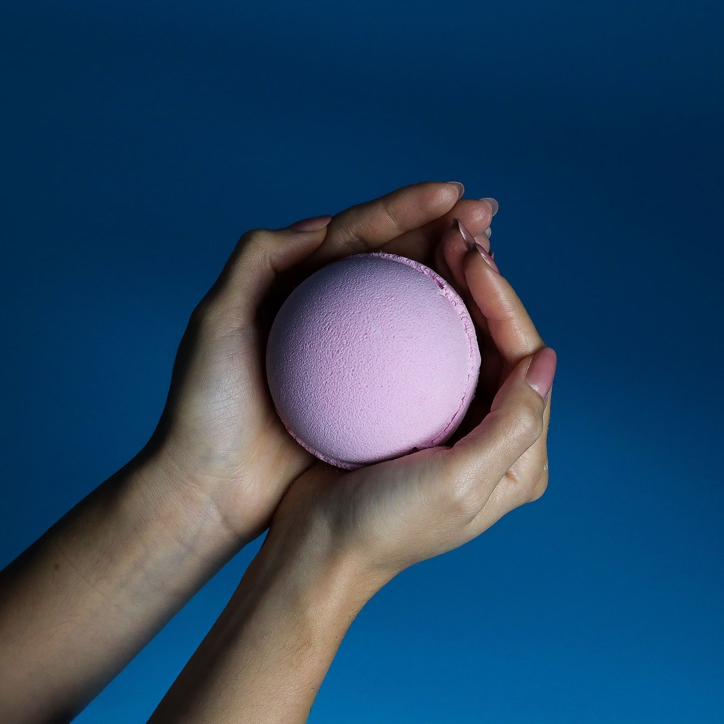 Set of 3 Very Berry Bath Bombs – detail view