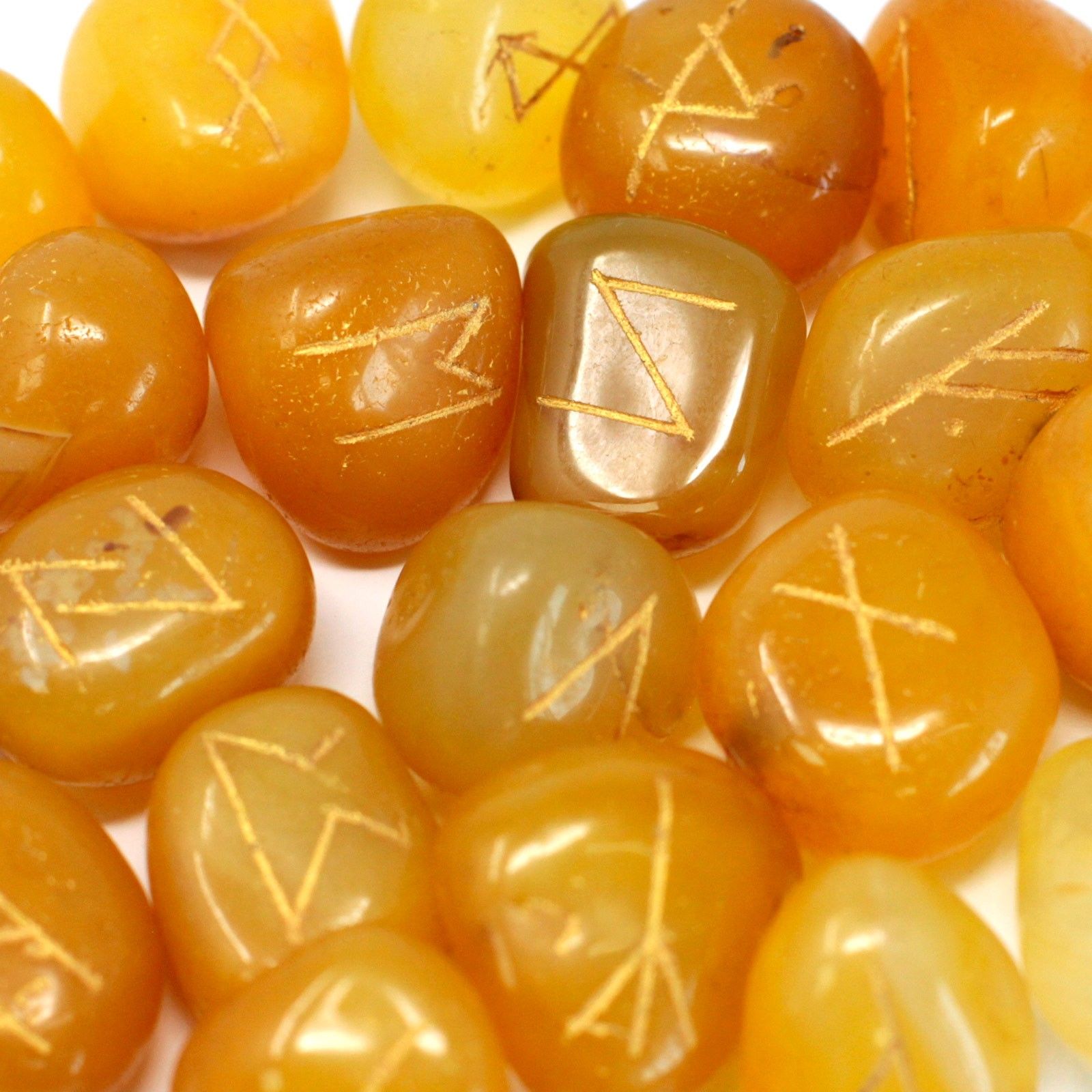 Runes Stone Set in Pouch- Yellow Onyx – detail view