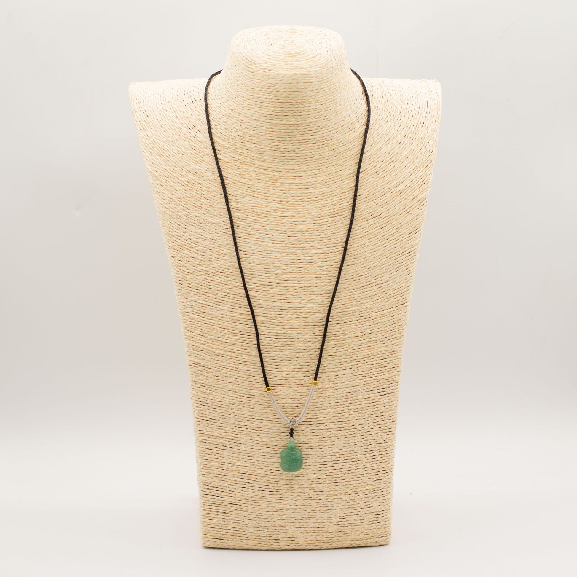Cord Necklace Gemstone Pendant - Jade Turtle – detail view