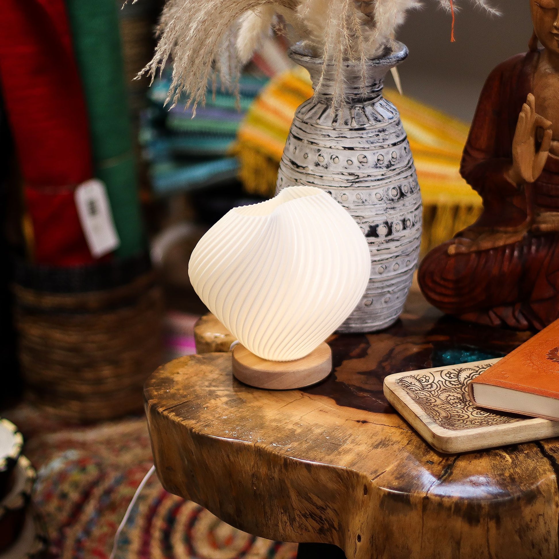 New Wave Lamp - USB - 3 settings - Shell Twisted – product image 7
