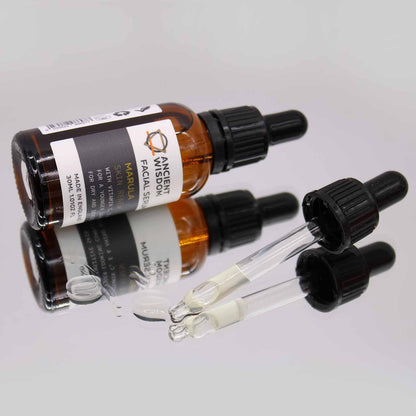 Daily Glow Oil – lifestyle shot