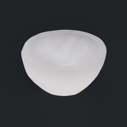 Selenite Round Bowl - 6cm – lifestyle shot