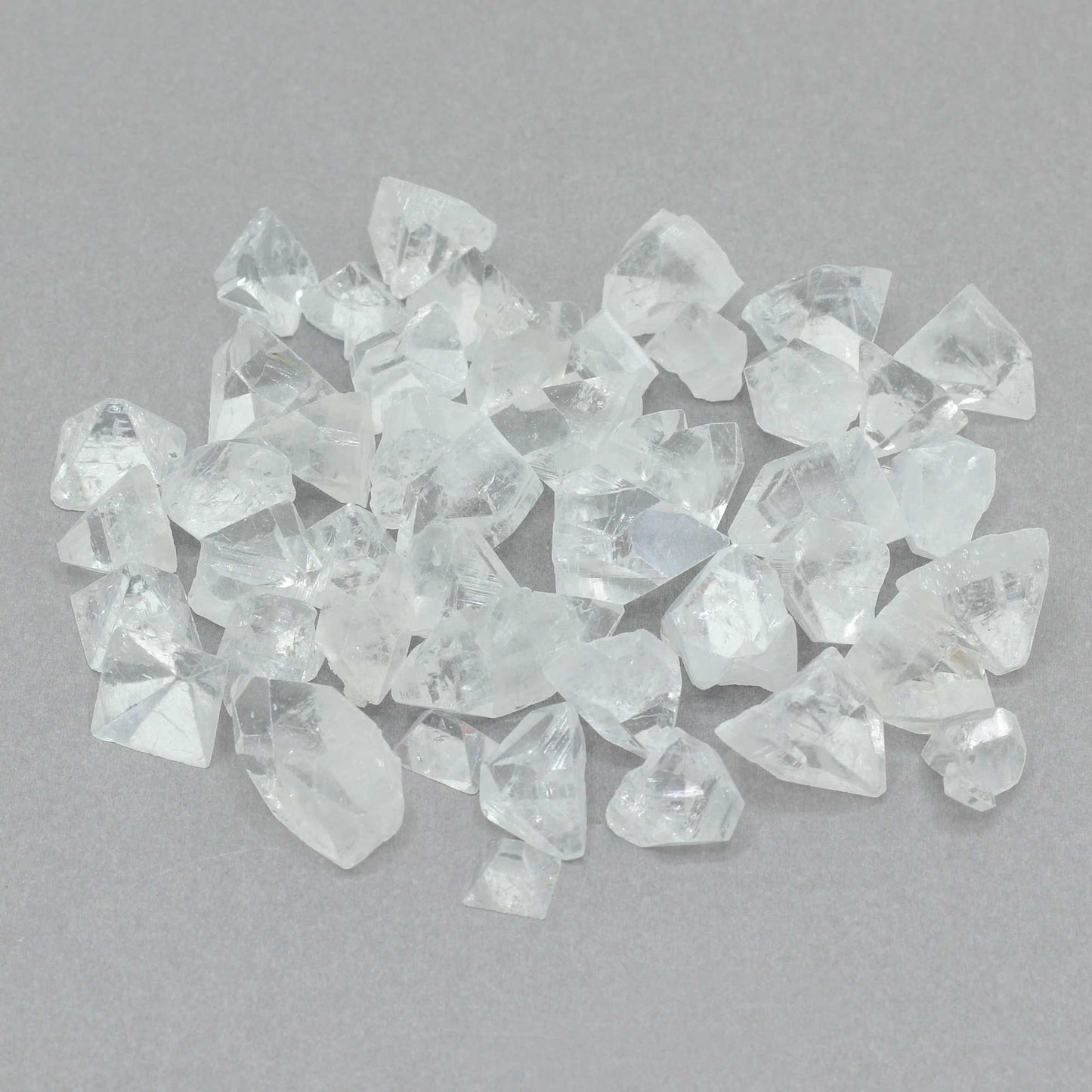 Apophyllite Tips  Small Size (7-10mm) - 100gms | Auro & Co