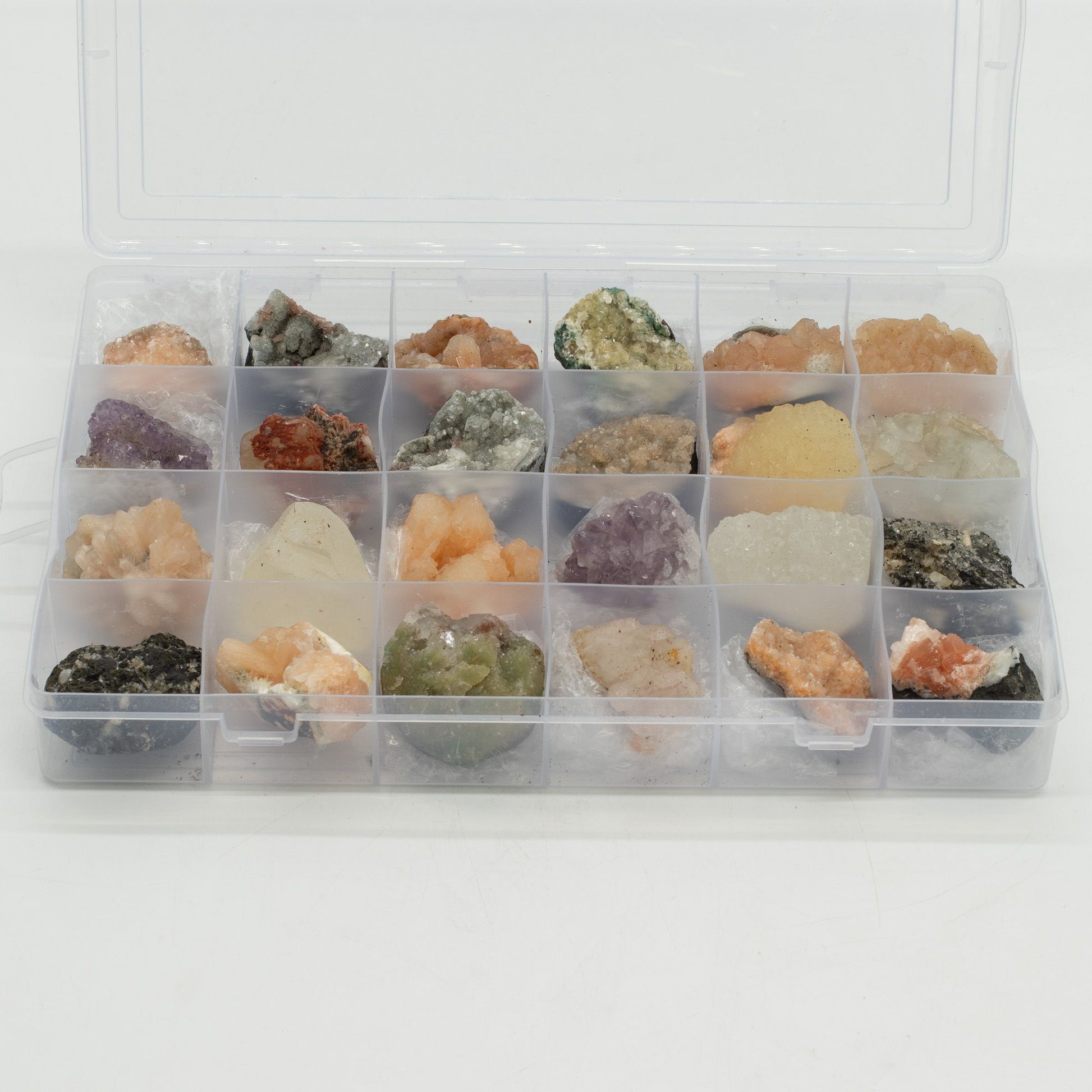 Mineral Specimens - Mixed Indian Zeolites in a Display (White Apophyllite, Stilbite,Finger Quartz, Amethyst, Green Stilbite, Heulandite) – packaging