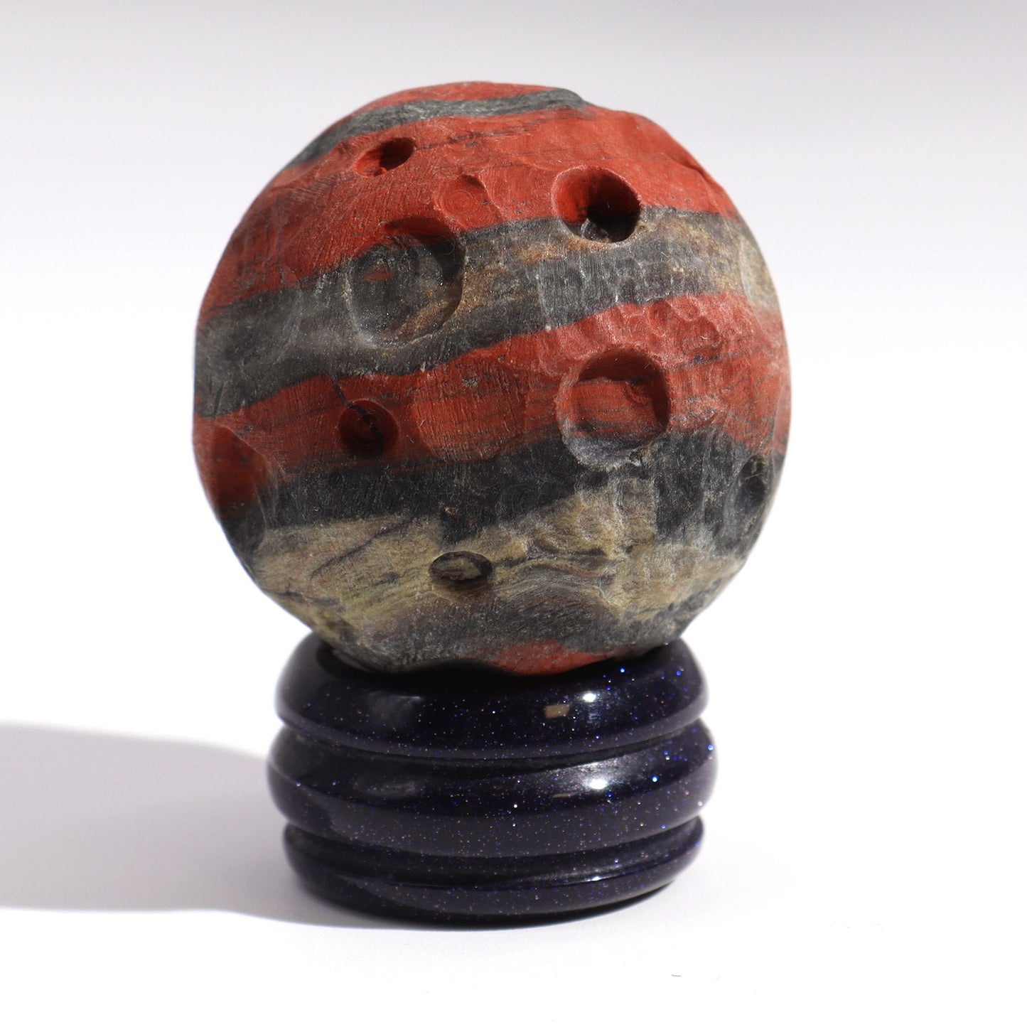 Red Jasper Planet on a Sola Goldstone Stand (MARS) – detail view