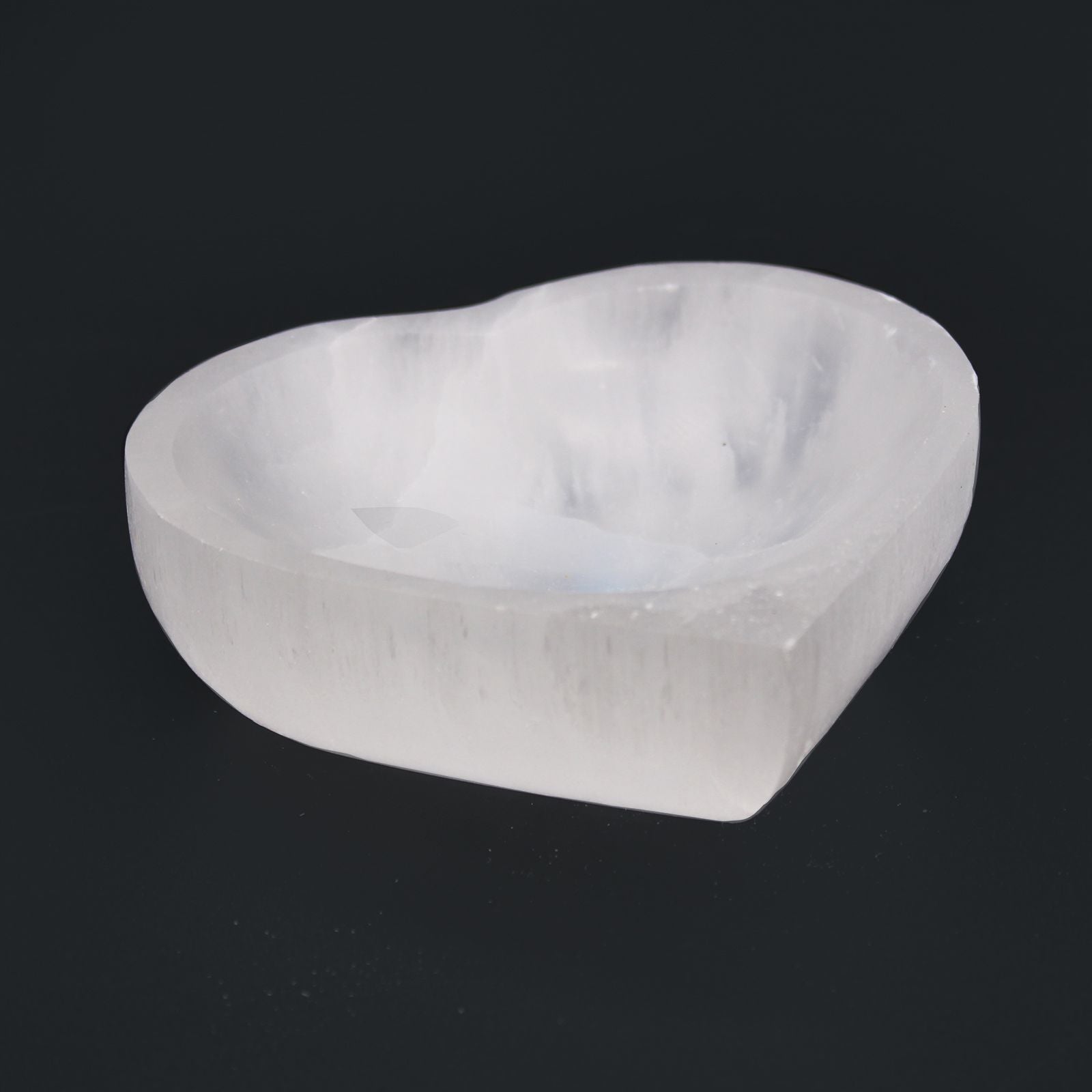 Selenite Heart Bowl - 10cm – detail view
