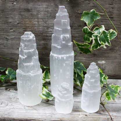Natural Selenite Tower - 20 cm – lifestyle shot