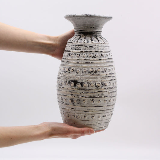 Lombok Heritage Terracotta Vase – Cream