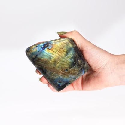 Madagascar Labradorite Large Stone (approx 550-750gms  110-140mm) – lifestyle shot