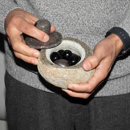 Natural Riverstone Grounding Pot -Medium (aprox 12x8cm) – packaging