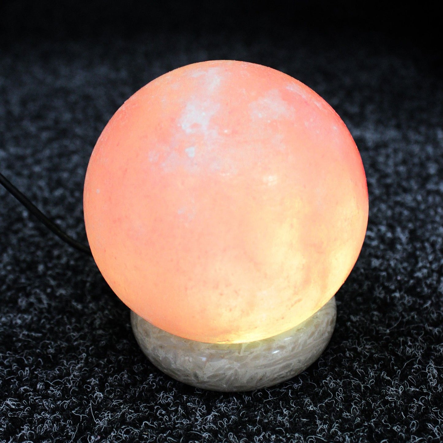 Quality USB Ball Salt Lamp - 8 cm (single) – detail view