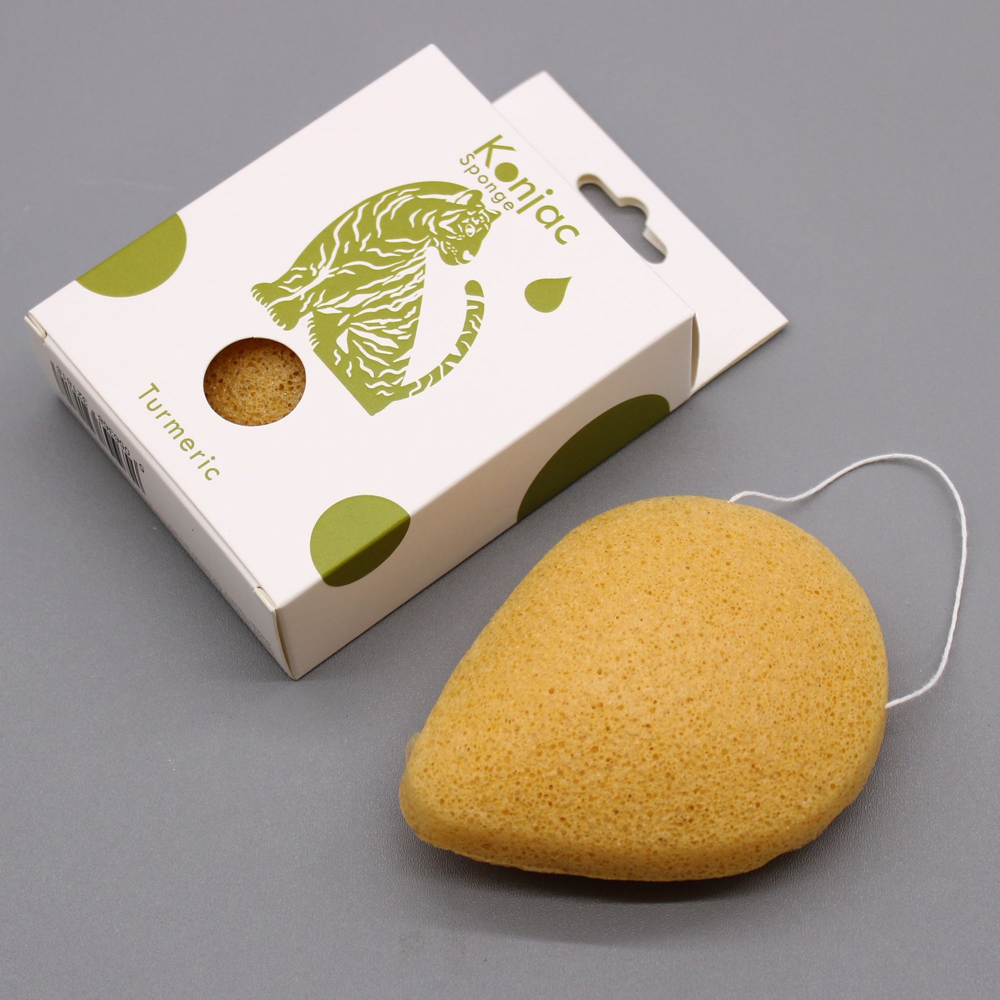 Teardrop Konjac Sponge - Turmeric - Anti-wrinkle – detail view