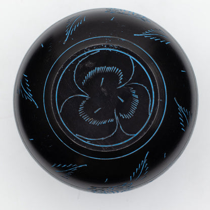 Cauldron Singing Bowl - Magic Mushroom - Blue (15cm) – detail view