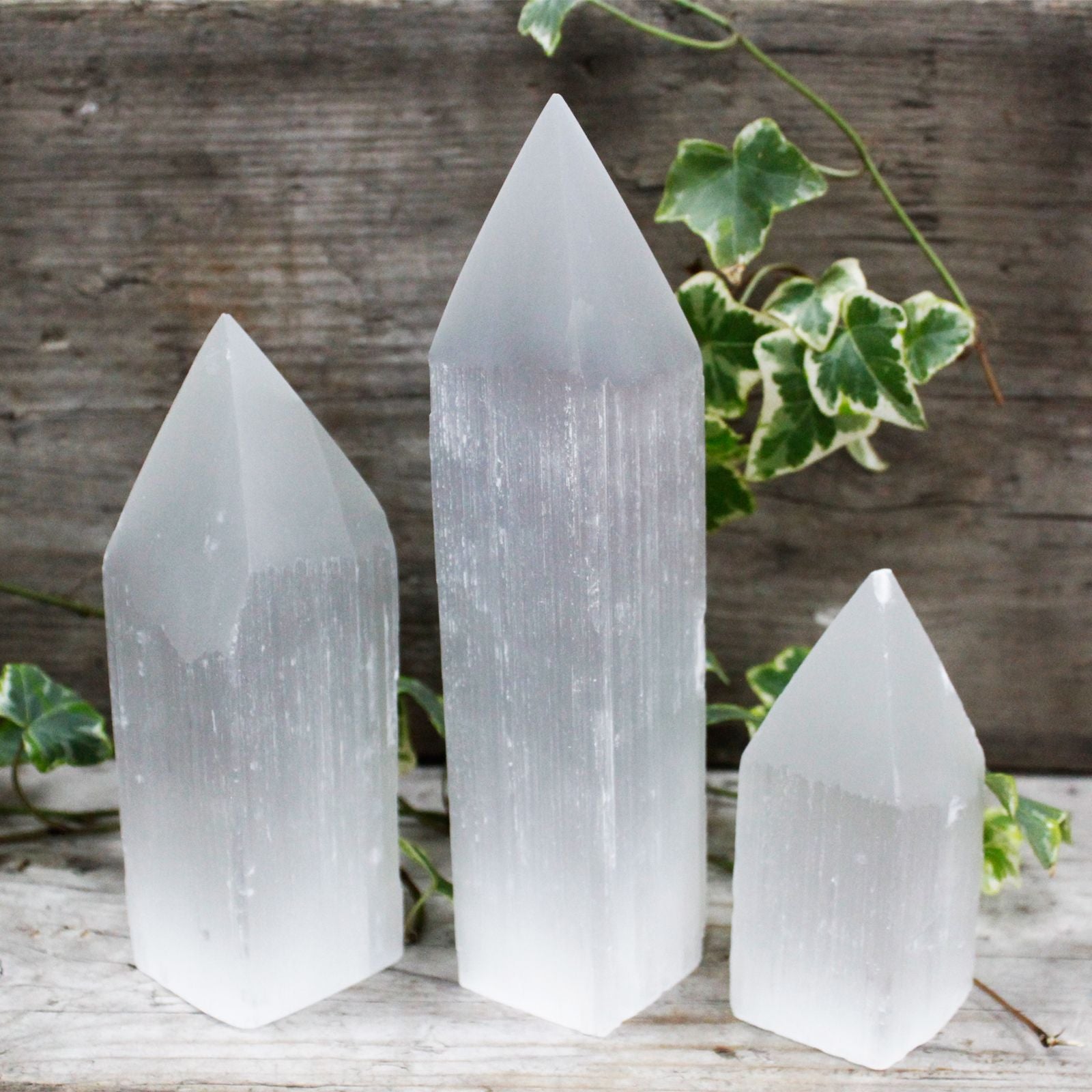 Selenite Pencil Point Tower - 15 cm – packaging