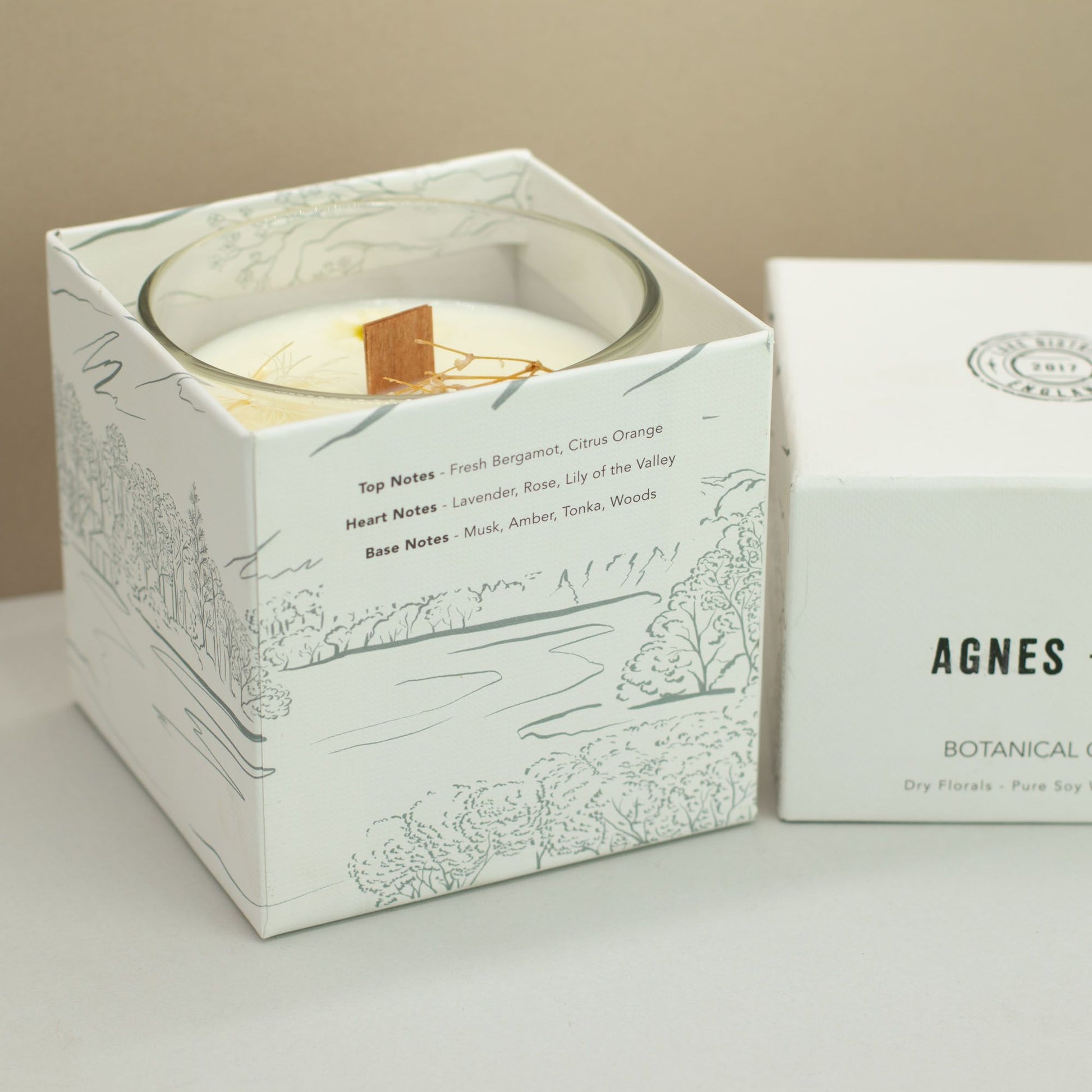 Agnes + Cat Botanical Soy Wax Candle - Windermere – detail view