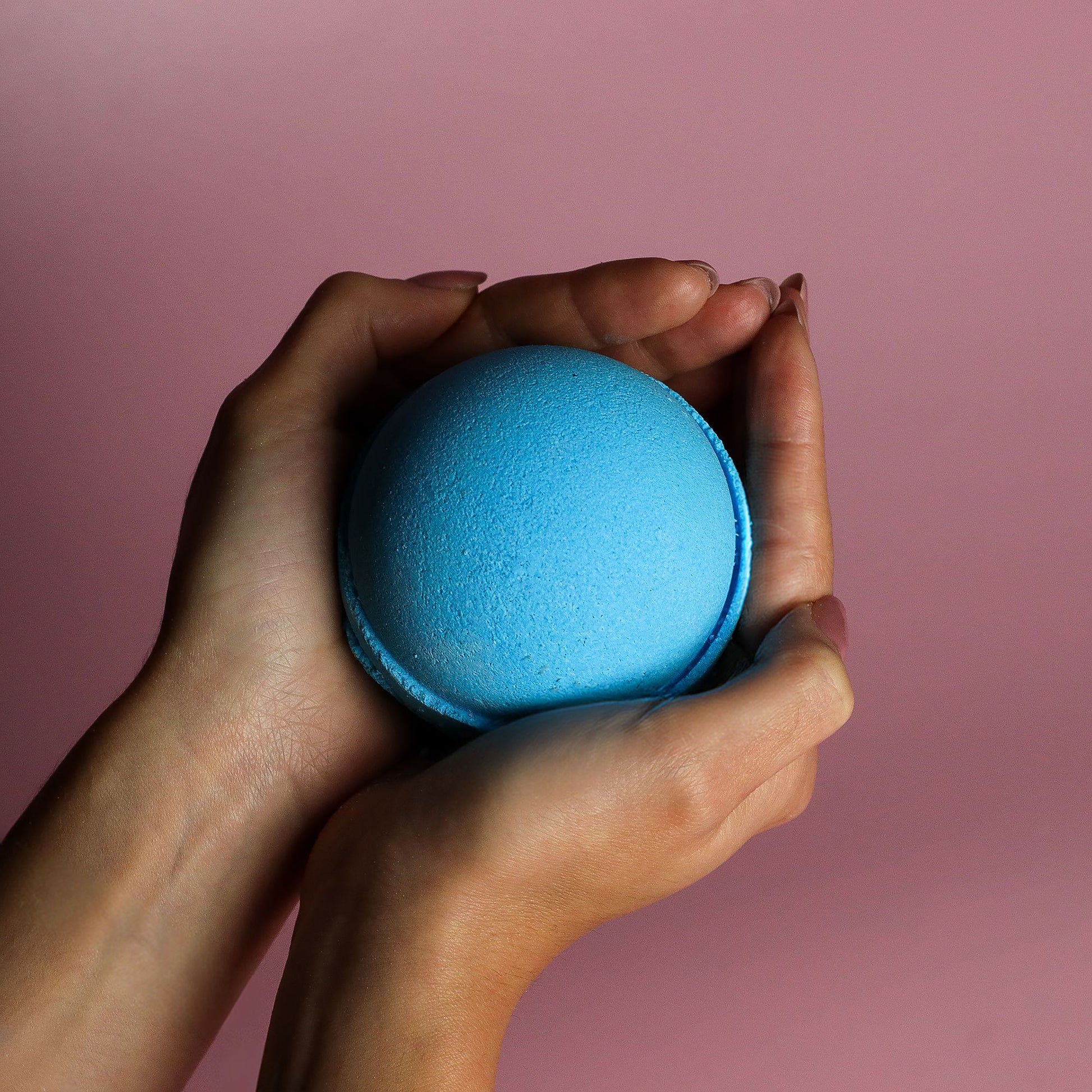 Set of 3 Blueberry Bath Bombs – detail view