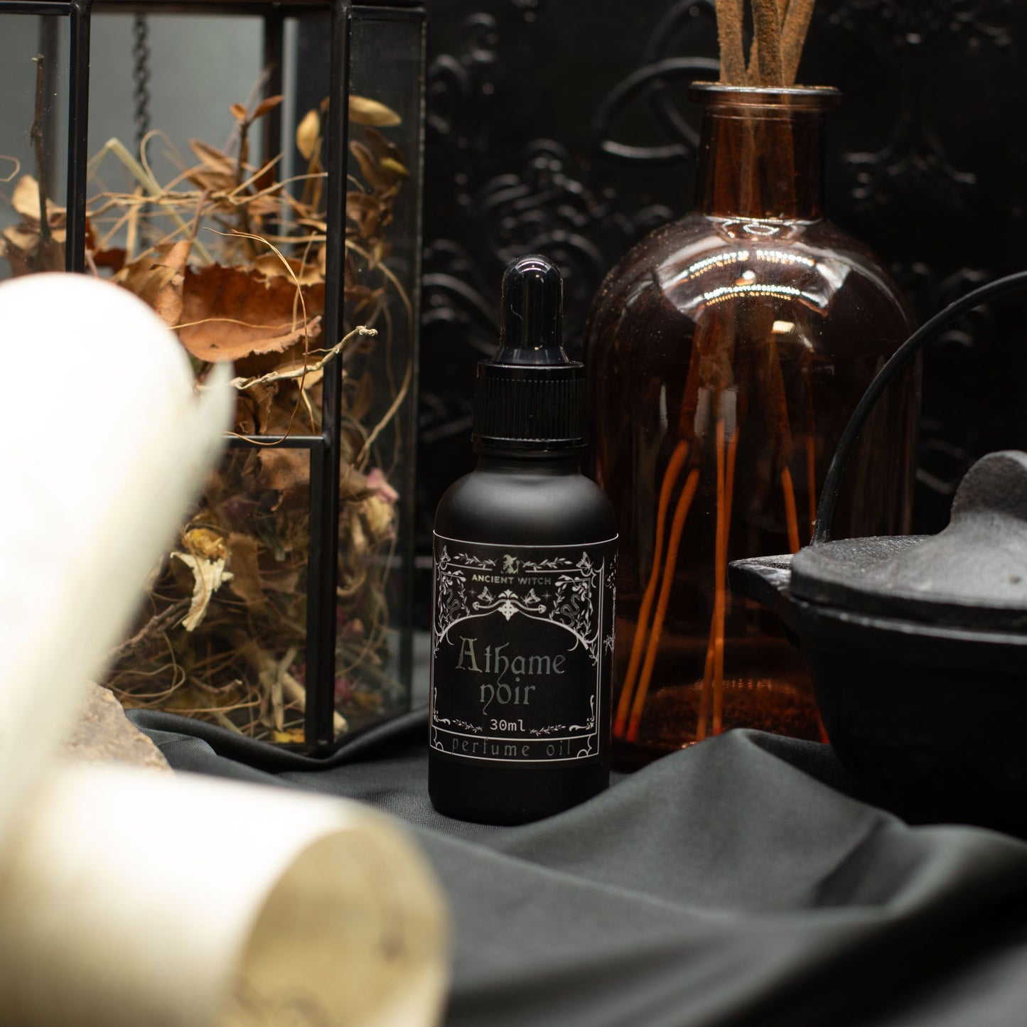 Ancient Witch Perfume Oil - Atheme Noir – product image 10