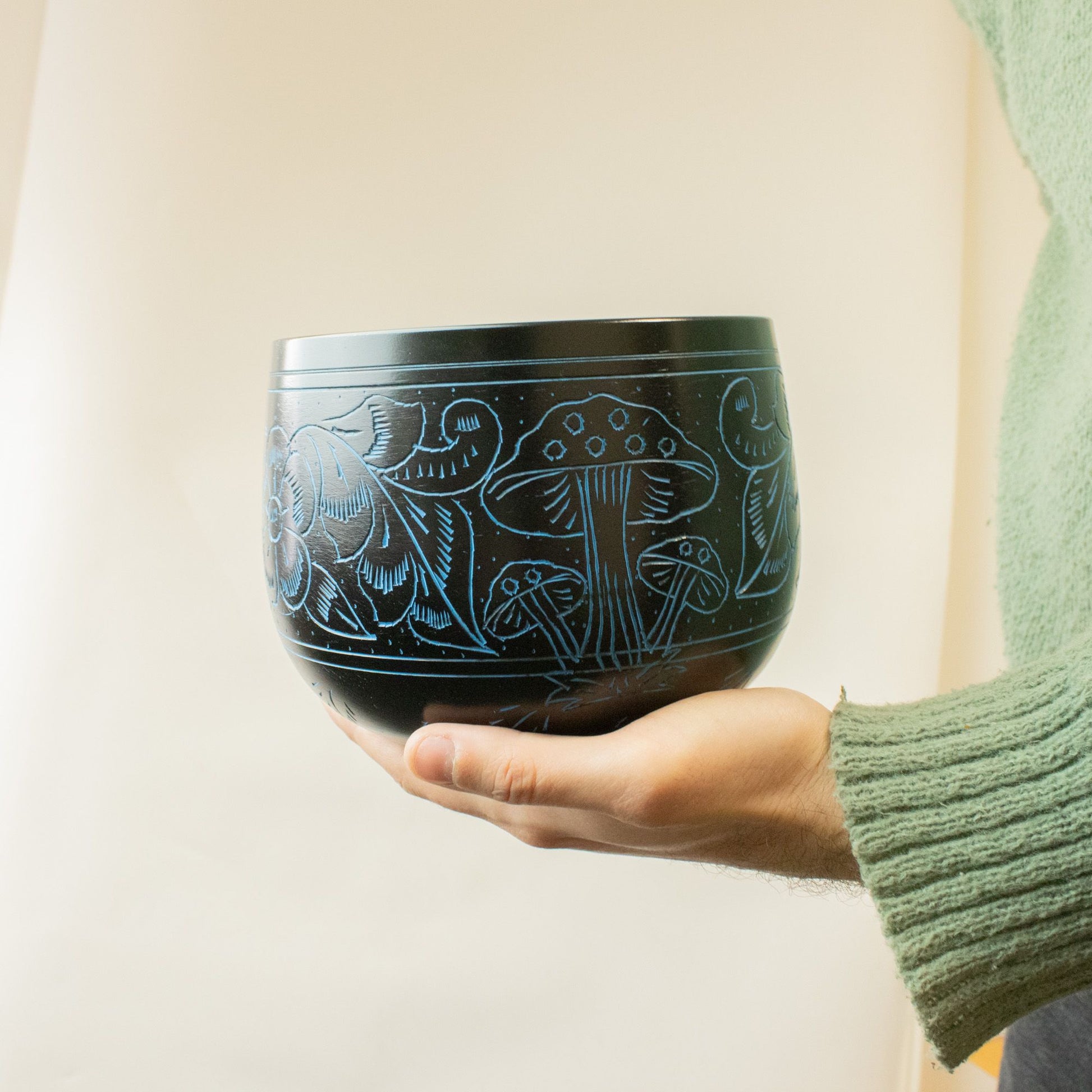 Cauldron Singing Bowl - Magic Mushroom - Blue (15cm) – product image 6