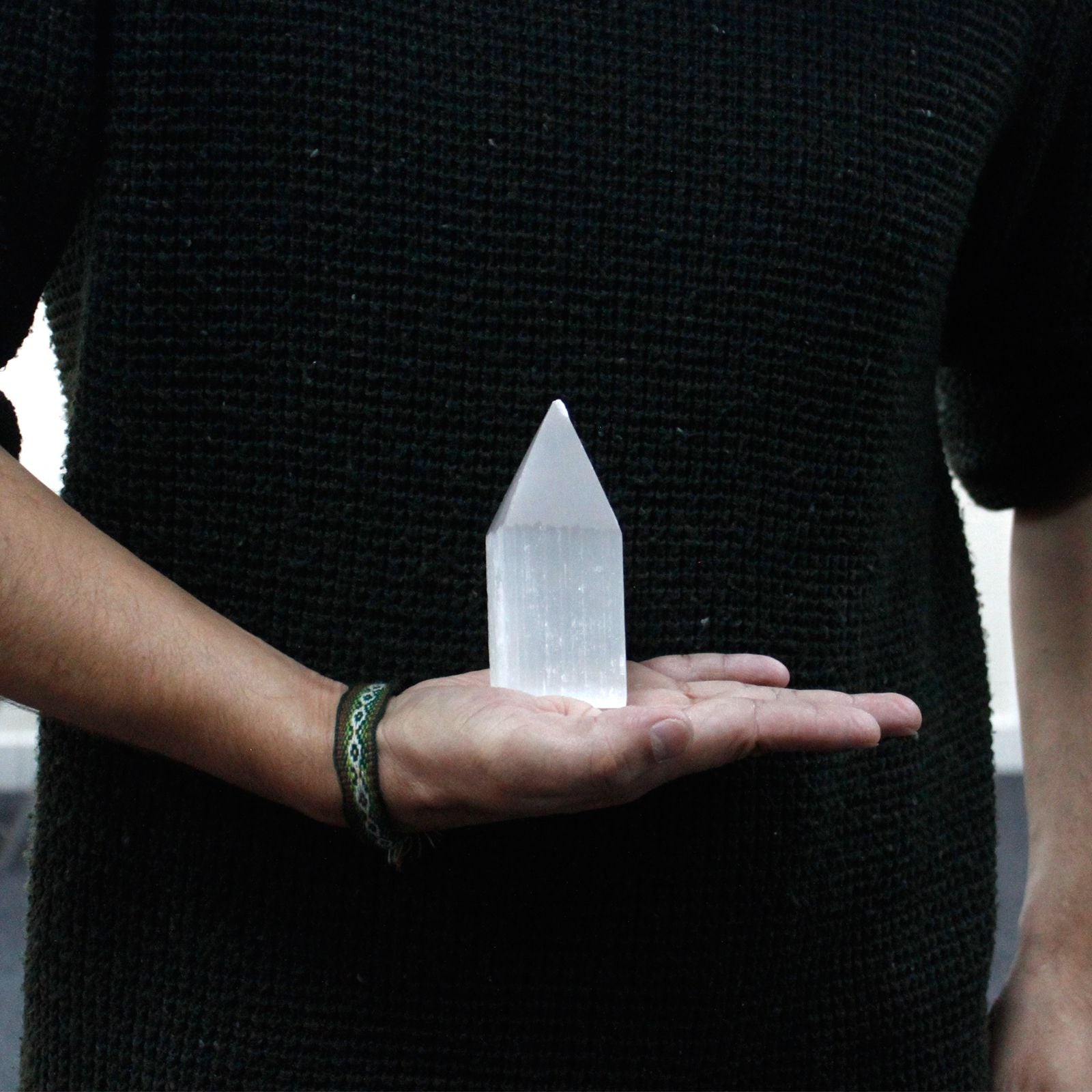 Selenite Pencil Point Tower - 10 cm – product image 5