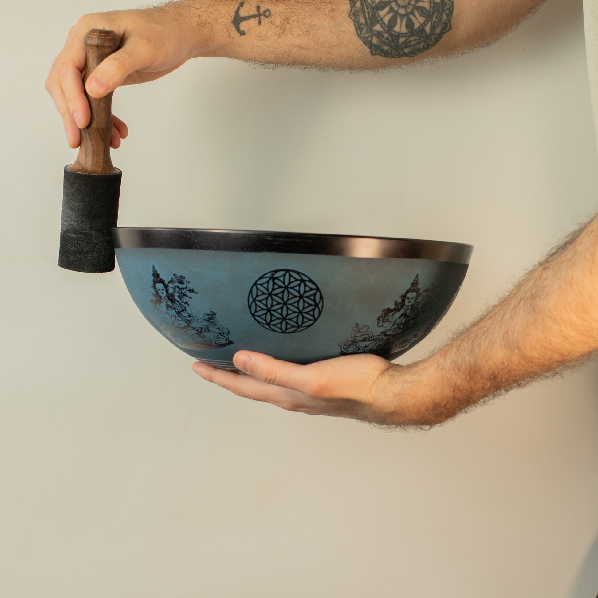 Large Aluminum Singing Bowl - Tibetan Double Dorjy Design - Blue (27cm) – product image 7