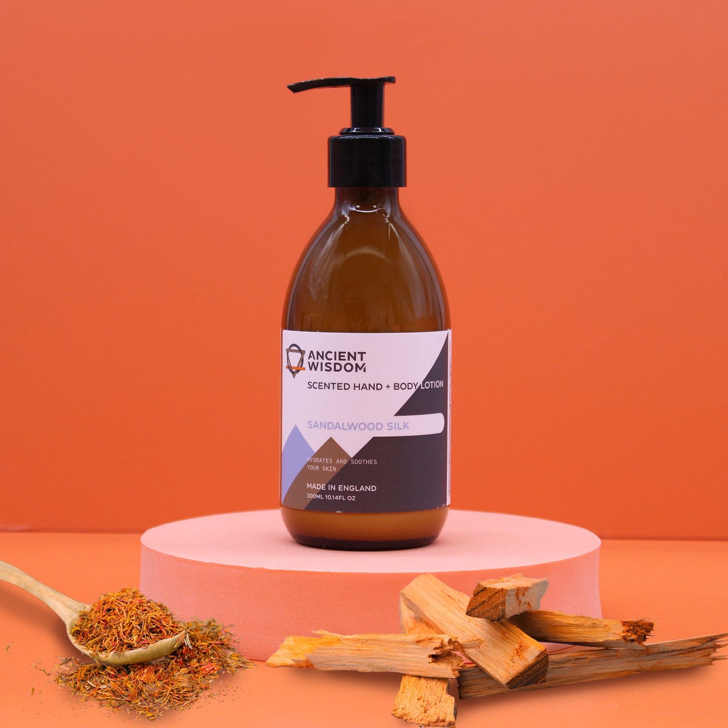 Sandalwood Silk Lotion 300ml – lifestyle shot
