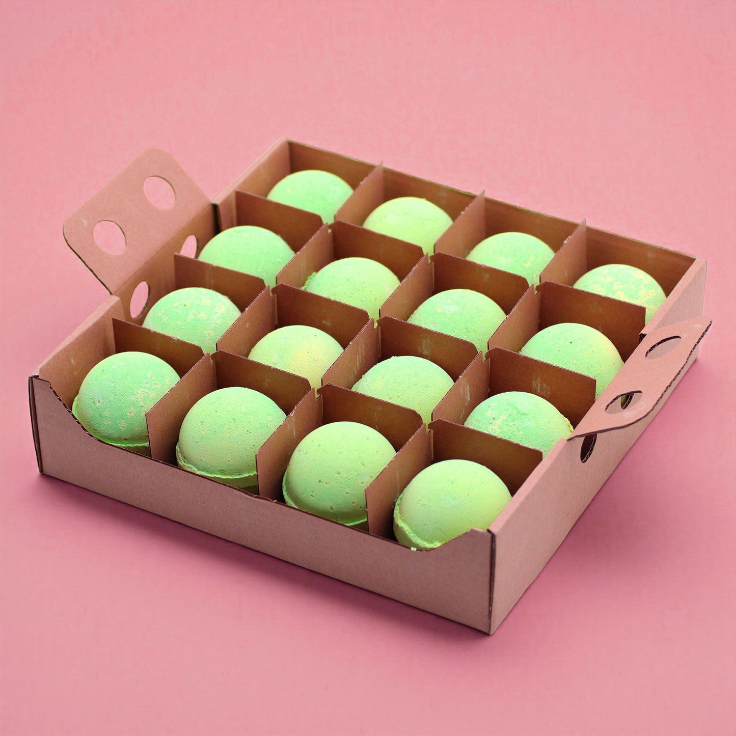 Set of 3 Peppermint & Tea Tree Bath Bombs – lifestyle shot