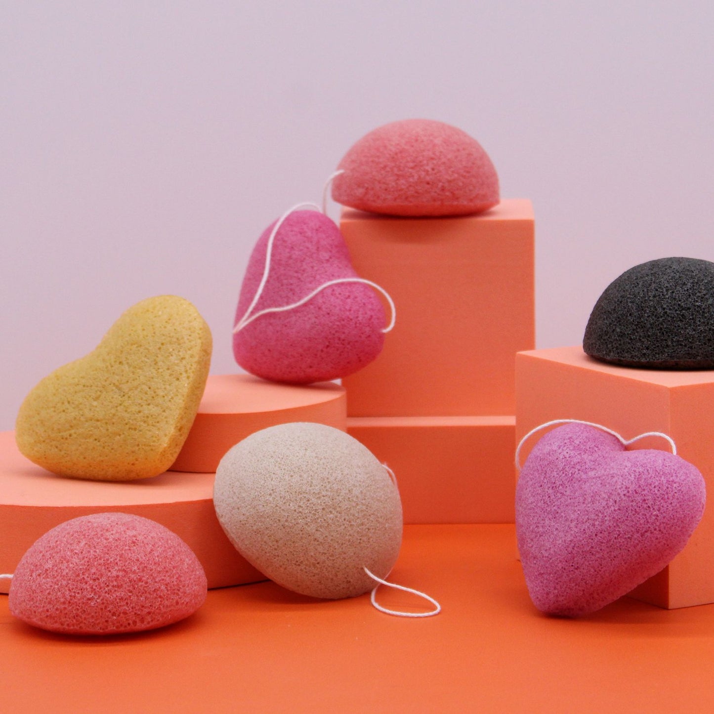Konjac Heart Sponge - Lavender – lifestyle shot