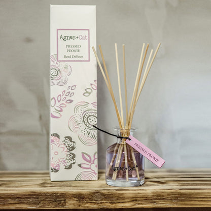 140ml Reed Diffuser - Pressed Peonie – detail view