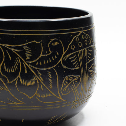 Cauldron Singing Bowl - Magic Mushroom - Yellow (15cm) – lifestyle shot