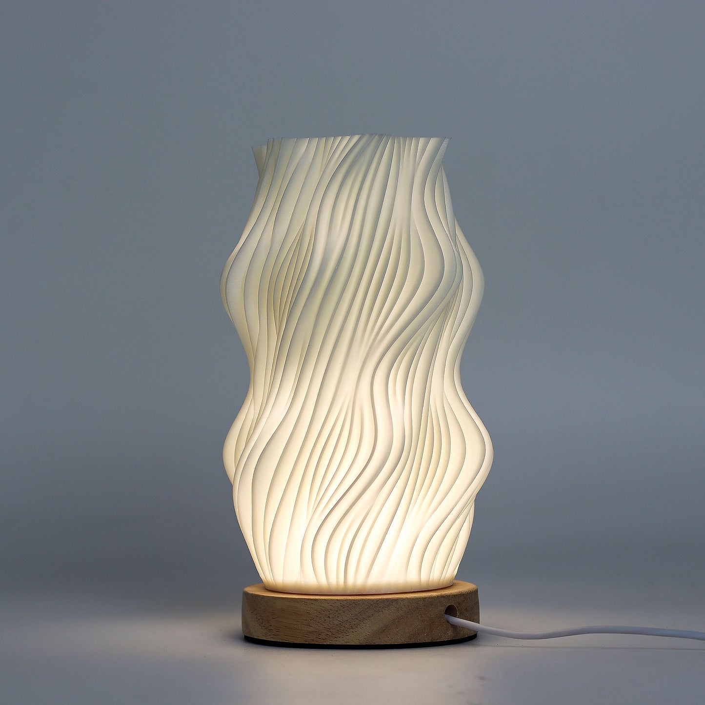 New Wave Lamp - USB (C) - 3 settings - Star Twisted – lifestyle shot